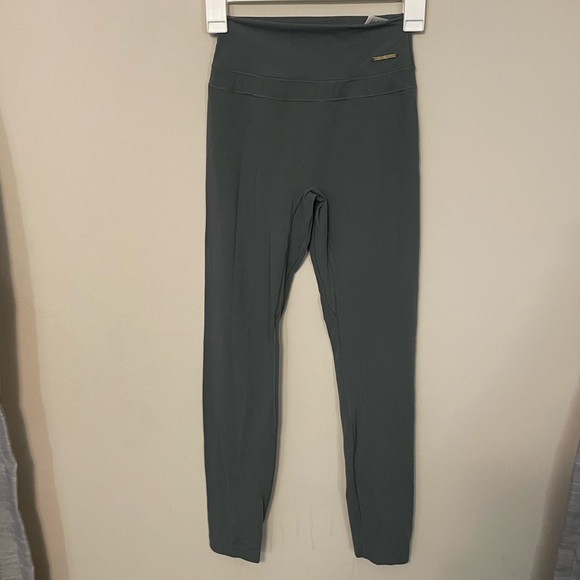 Whitney Simmons Gym-shark 2nd collection leggings - Picture 2 of 3